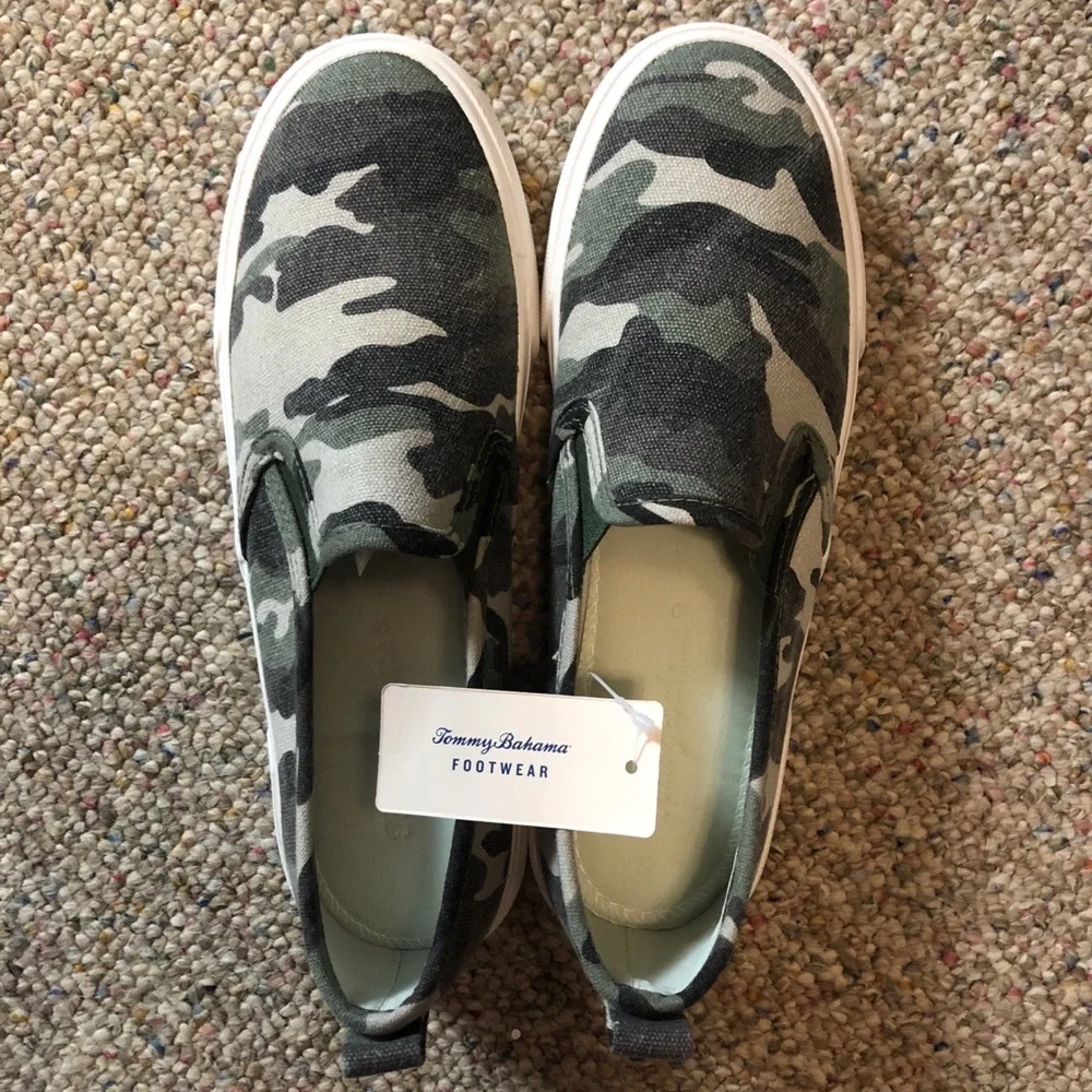 🆕 Tommy Bahama Camouflage Slip On Sneakers